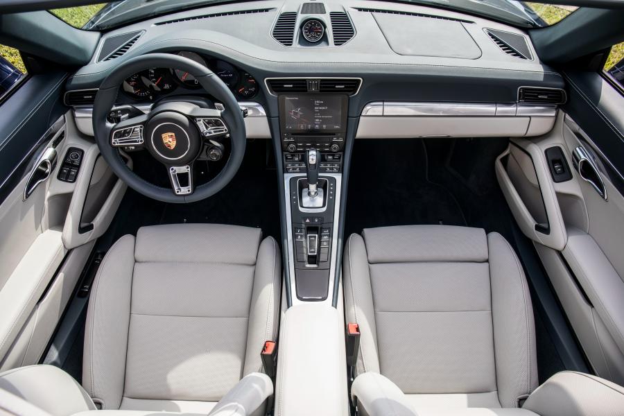 Торпедо Porsche 911 Targa 4S 2016 года  (NA) (фото 14 из 19)